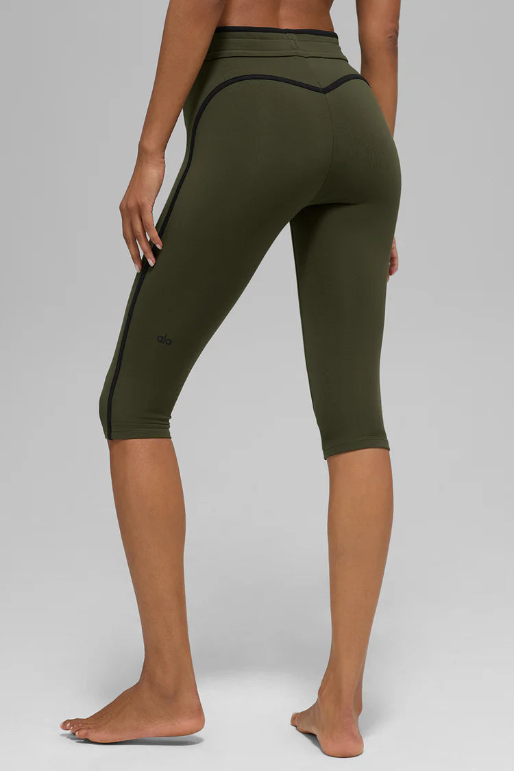Capri de cintura alta con aerógrafo Race Pace - Verde oliva/Negro